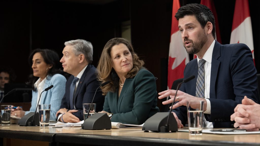 Top Liberal ministers duck questions about replacing Trudeau as Parliament returns