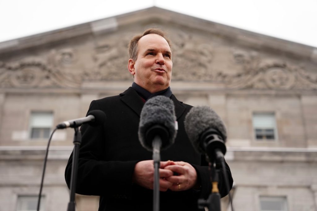 New government House leader wades into Trudeau vacation controversy on his first day, defending