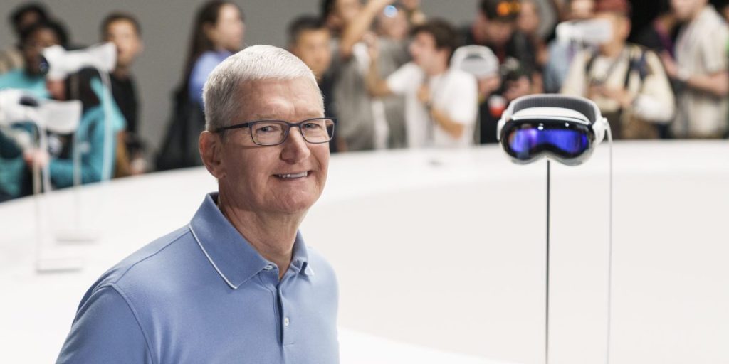 ‘A Kodak déjà vu’: Apple’s Vision Pro is yet to find its killer app–and it could spell trouble for Tim Cook’s risky bet – Fortune