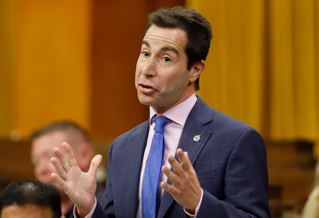 Liberal MP Anthony Housefather ponders next move after party backs NDP motion on Middle East