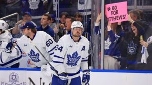 Maple Leafs' Auston Matthews now a 2-time 60-goal scorer – ESPN Maple Leafs' Auston Matthews now a 2-time 60-goal scorer – ESPN
