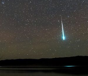 Meteors, UFOs or something else? Dawson City, Yukon, residents puzzled by recent sightings in night sky – CBC.ca
