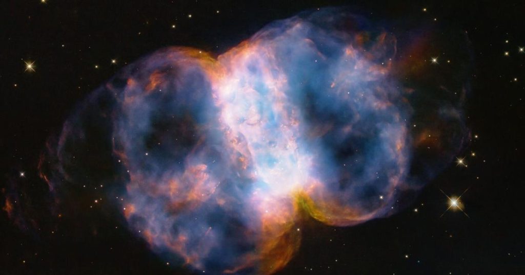 Hubble Space Telescope marks 34 years with new portrait of a 'cosmic dumbbell' – AppleValleyNewsNow.com