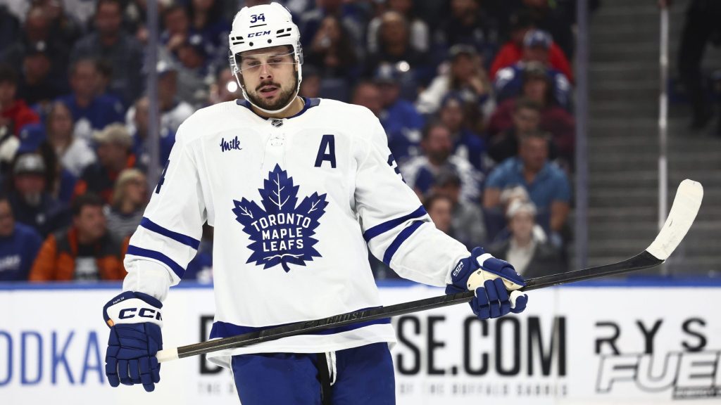 Matthews makes history with 66th goal as Leafs down Devils