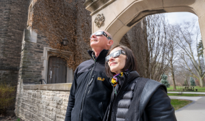 McMaster grad travels from Vienna to share in total solar eclipse experience – McMaster Daily News