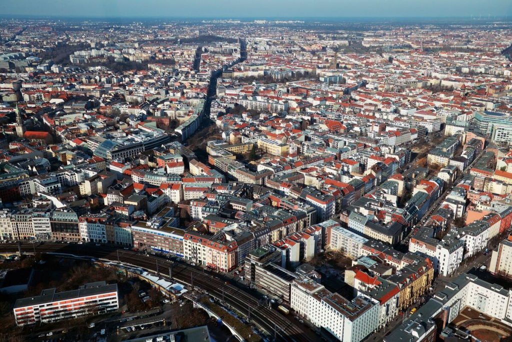 German Property Slump Deepens With 19% Drop in Investment Deals – Bloomberg