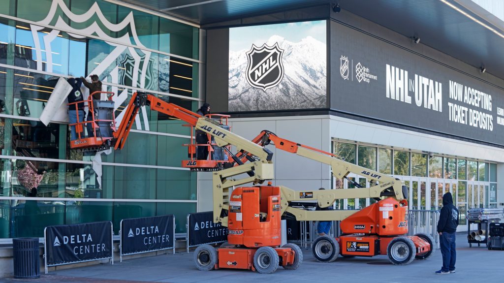 Utah NHL owner Smith says season ticket deposits now top 20,000 – TSN