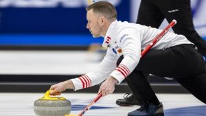 Canada’s Gushue suffers 1st loss at men’s curling worlds after falling to Italy’s Retornaz Canada’s Gushue suffers 1st loss at men’s curling worlds after falling to Italy’s Retornaz