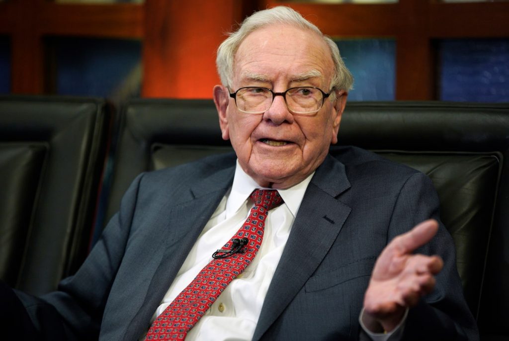 Warren Buffett’s Berkshire Hathaway mulls major new investment in Canada