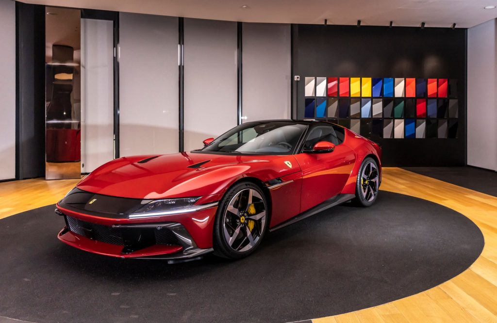 Ferrari '12Cilindri' V12 grand tourer unveiled – Driving