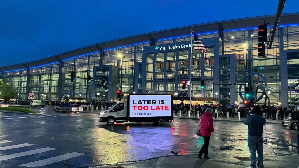 Warren Buffett says AI may be better for scammers than society. And he's seen how – ABC News