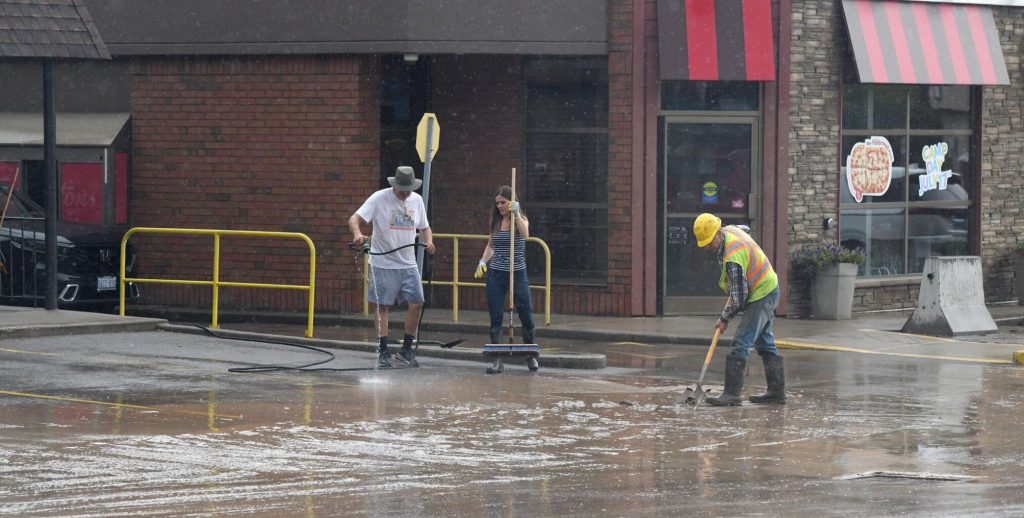 Severe Thunderstorm Brings Heavy Rainfall and High Winds to Hamilton