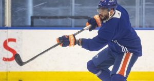 Oilers’ Evander Kane alleges man spat on his vehicle, used racist remark