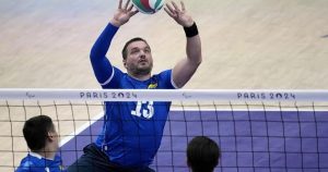 A Ukrainian Paralympian left the warfront to compete in Paris. His mind is on his platoon in ‘hell’