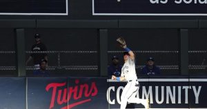 Varsho, Horwitz homer in 7-run 1st inning as Blue Jays rout Twins 15-0