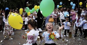 Ukrainian front-line students celebrate back-to-school despite ever-present air raid alarms Ukrainian front-line students celebrate back-to-school despite ever-present air raid alarms