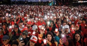 Flames fans, players remember Gaudreau brothers at vigil in Calgary Flames fans, players remember Gaudreau brothers at vigil in Calgary