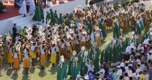 Pope arrives in remote jungles of Papua New Guinea, brings in a ton of humanitarian aid and toys