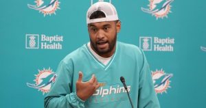 Dolphins coaches, players react to ’emotional’ and ‘triggering’ footage of Tyreek Hill traffic stop