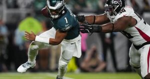 Cousins caps winning drive with TD pass to London as Falcons rally past Eagles 22-21