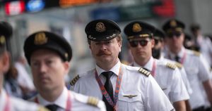 Low pay for junior Air Canada pilots poses possible hurdle to proposed deal