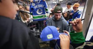 Vancouver Canucks star goalie Thatcher Demko working through rare muscle injury