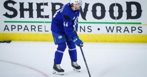 Newcomer Kiefer Sherwood brings speed, physicality to Vancouver Canucks Newcomer Kiefer Sherwood brings speed, physicality to Vancouver Canucks