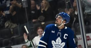 Matthews leaves Leafs practice early, coach Berube says it’s an ‘upper body thing’