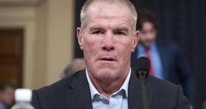 Parkinson’s diagnosis came after Favre began struggling with his right arm, he tells TMZ Sports