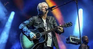 McLachlan, Cochrane reflect on creative struggle at Canadian Songwriters Hall of Fame