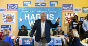Walz attends Michigan-Minnesota college football game before final prep for Tuesday’s debate