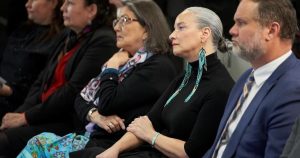 Manitoba government apologizes as part of 0M child welfare lawsuit settlement