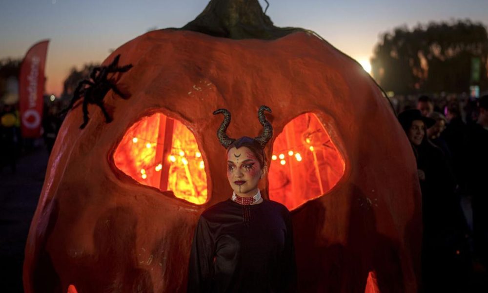 Halloween spirit is in the air Photo Galleries Canada News Media