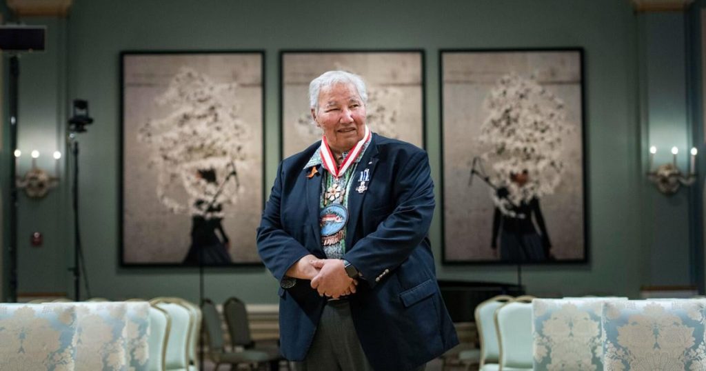 Party leaders pay tribute following death of retired senator Murray Sinclair