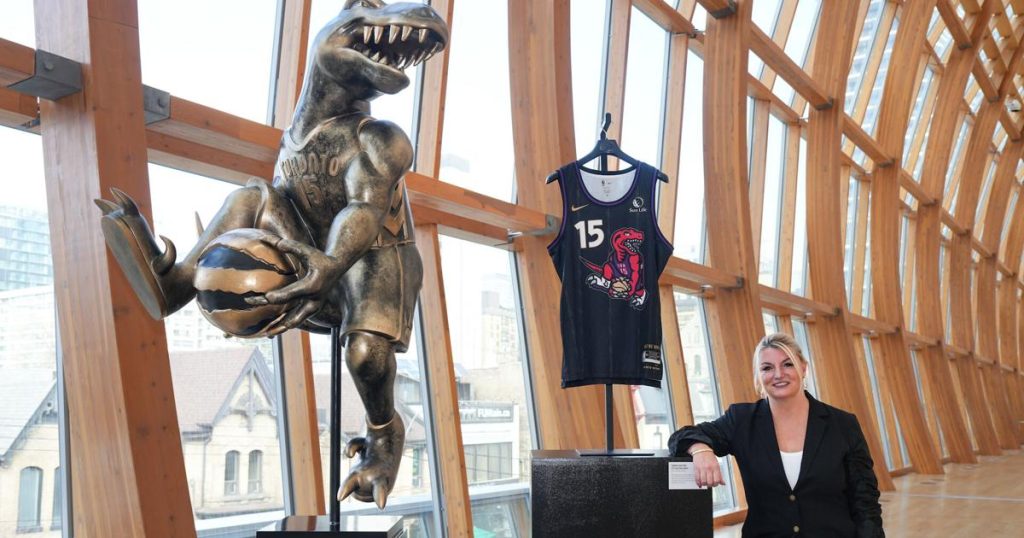 Raptors unveil Vince Carter-themed alternate jersey |