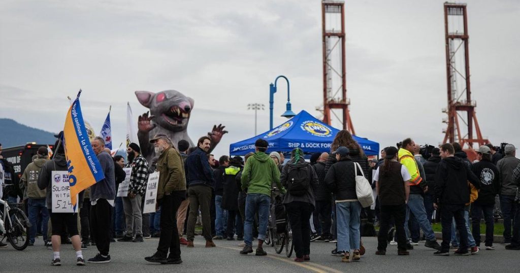 B.C. port union challenges constitutionality of labour minister’s back-to-work order