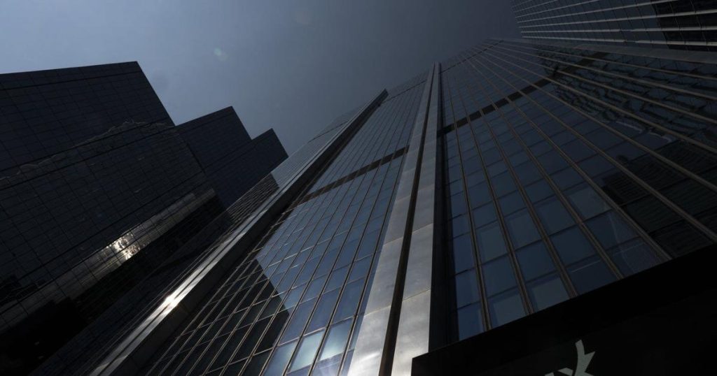 S&P/TSX composite up in late-morning trading, U.S. stock markets down