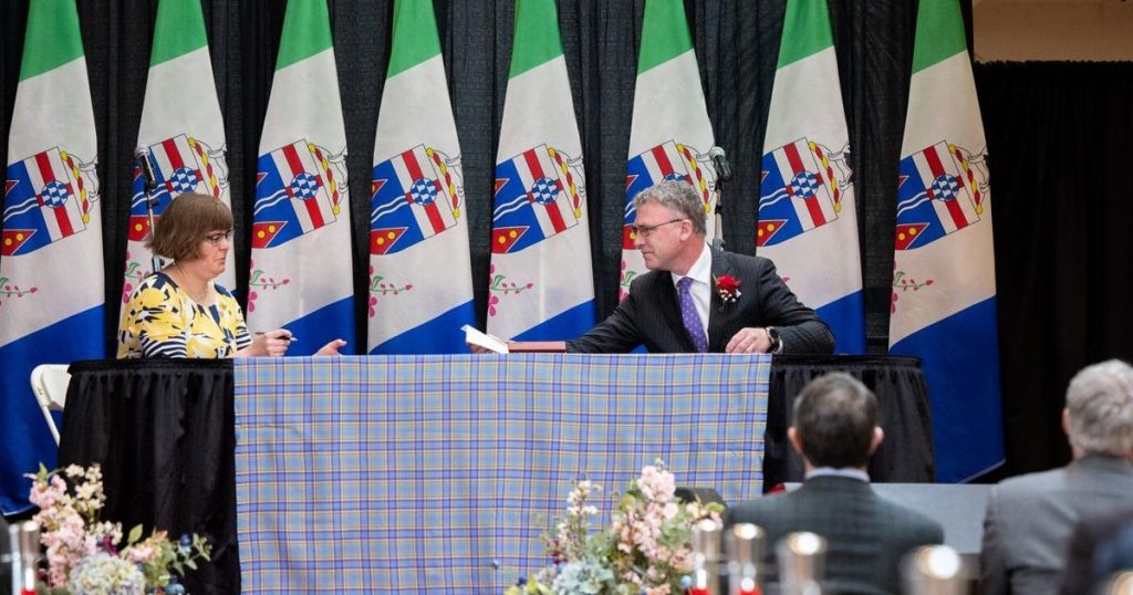 Oath to monarch now optional in Yukon after council refused pledge to King