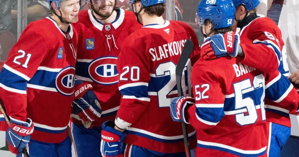 Kirby Dach snaps scoring drought with clutch goal off ‘lucky bounce’