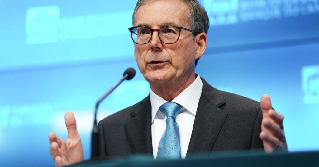 In the news today: BoC expected to cut interest rates again today