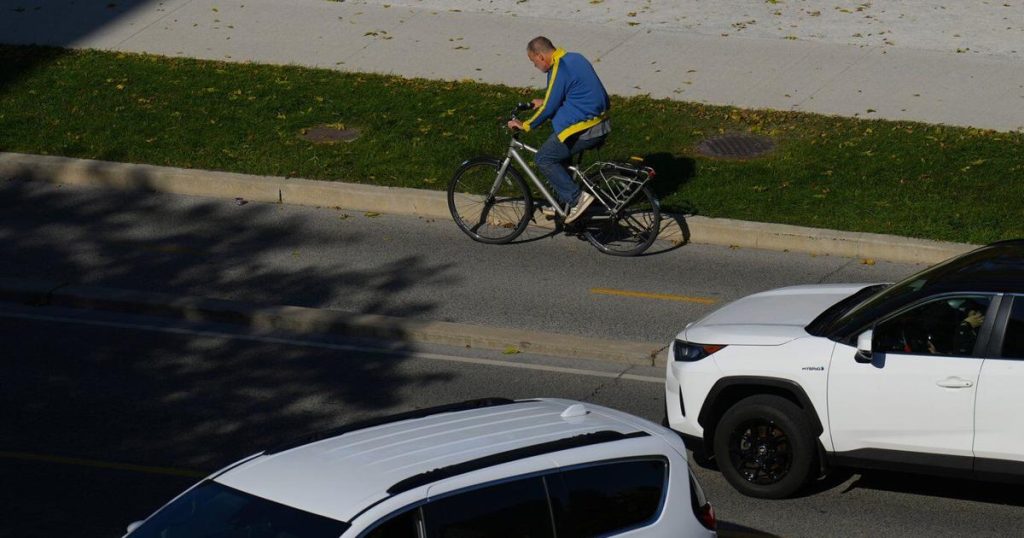 Cyclists file Charter challenge against Ontario over bike lane removals