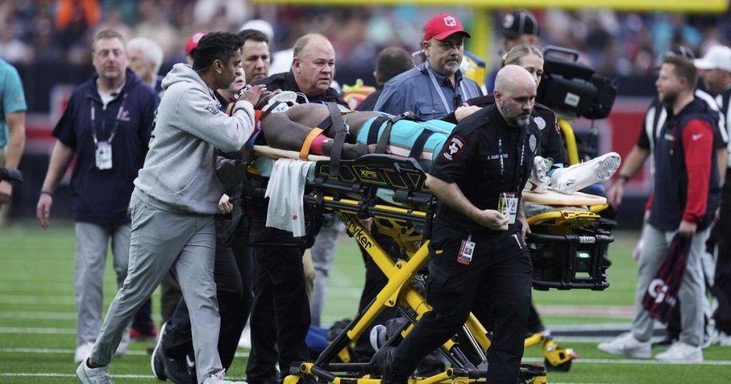 Dolphins’ Grant DuBose has movement in extremities after scary hit to the head vs. Texans