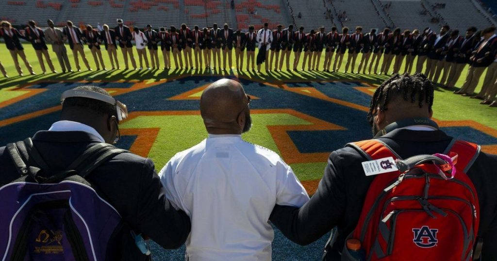 Longtime Auburn football team pastor dies in an accident on an Alabama lake