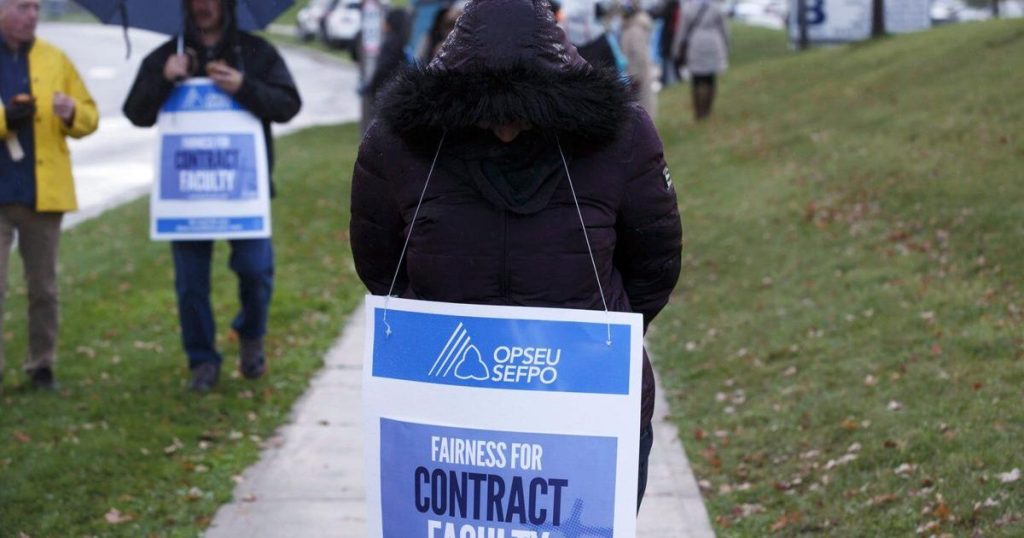 Ontario college faculty in legal strike position as of Jan. 4: union