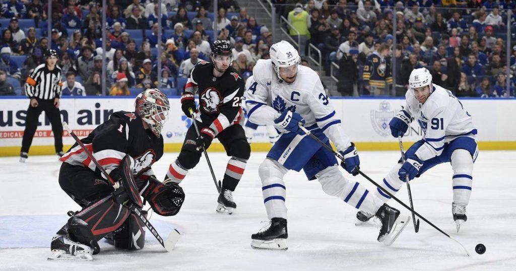 Maple Leafs captain Auston Matthews misses loss to Islanders with injury