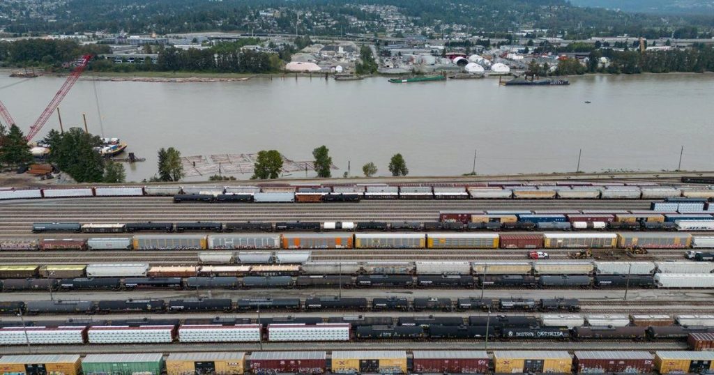 CN, railworkers strike new deal avoiding potential strike