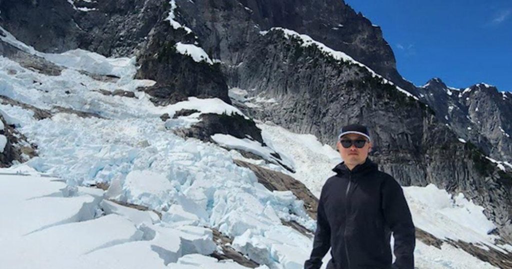 The rent-a-friend industry is booming among Canada’s Chinese diaspora