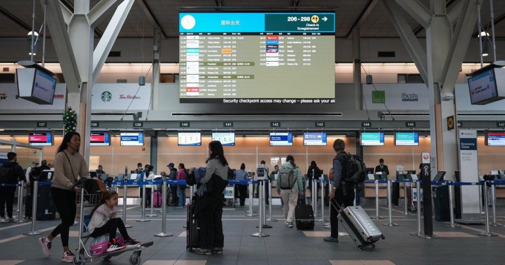 YVR janitors suspend strike escalation after tentative deal