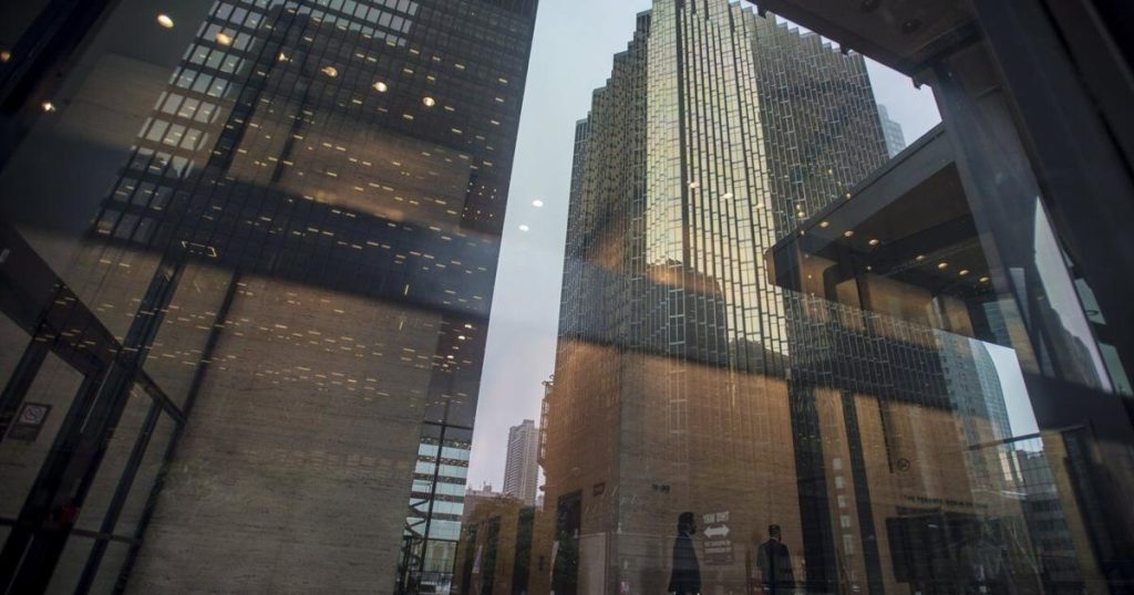 S&P/TSX composite, U.S. markets trade lower Friday morning after holiday break