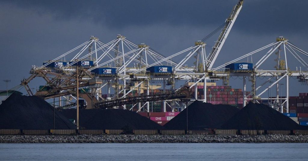 Machinery fire extinguished at Delta, B.C., coal port terminal: Port authority